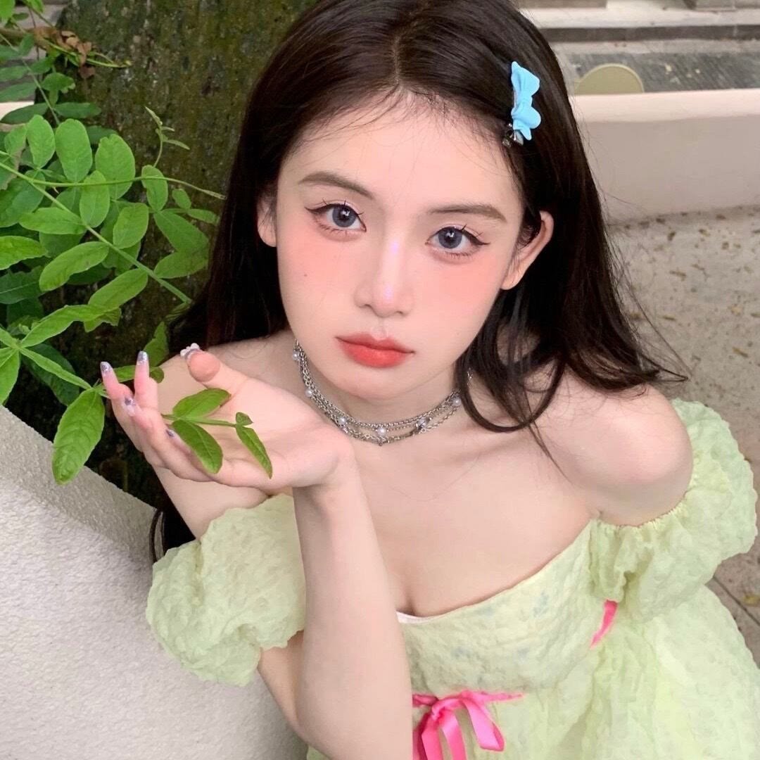 美女图片微信头像真人背影_美女图片微信头像高清头像