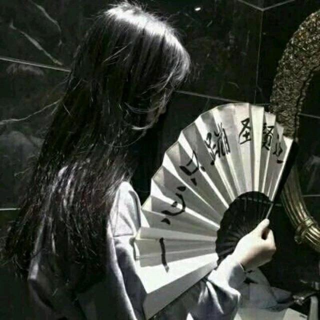 美女照片背影侧面唯美_美女照片真人图片背面