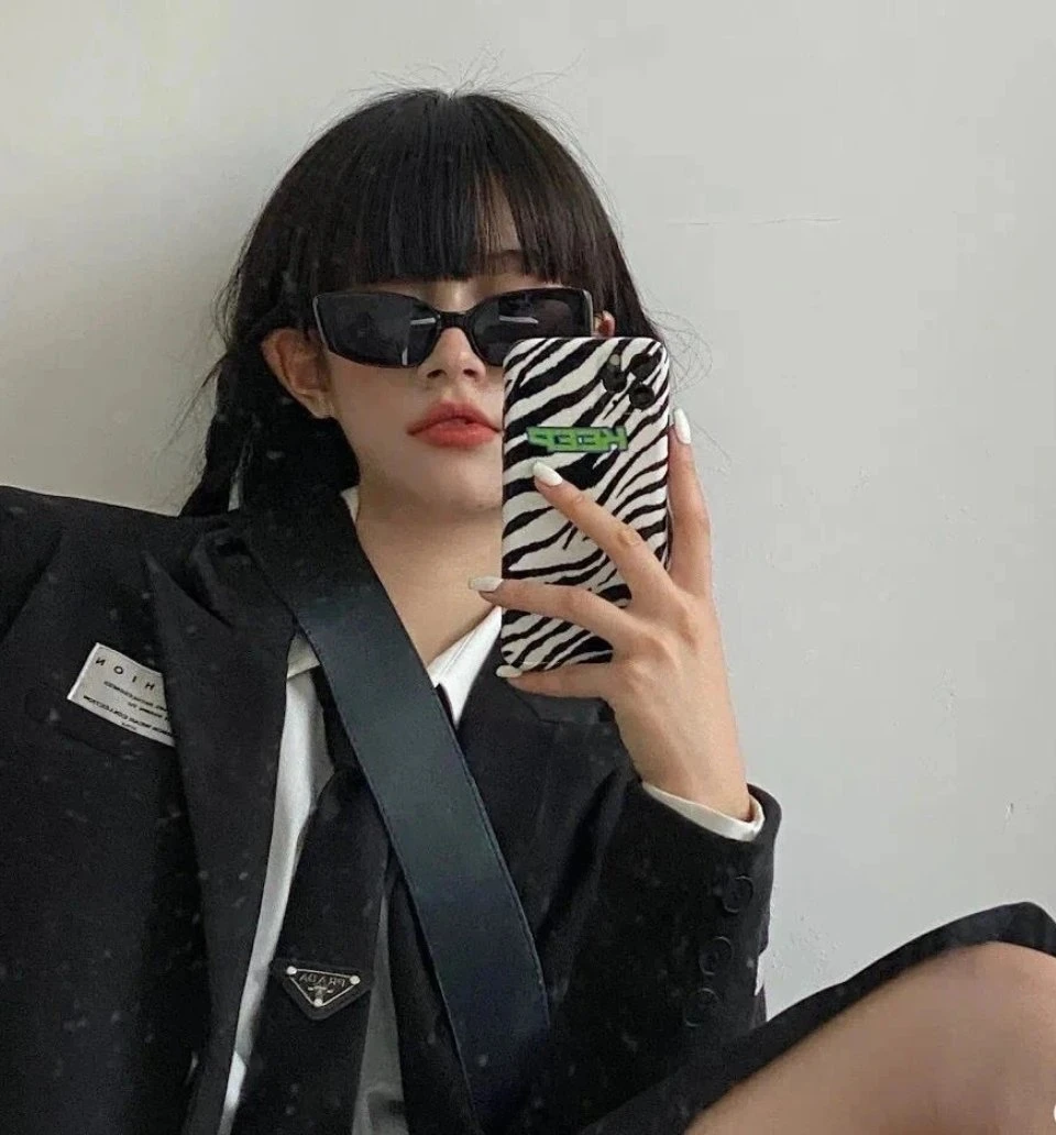 美女图片微信头像_美女照片背影侧面唯美