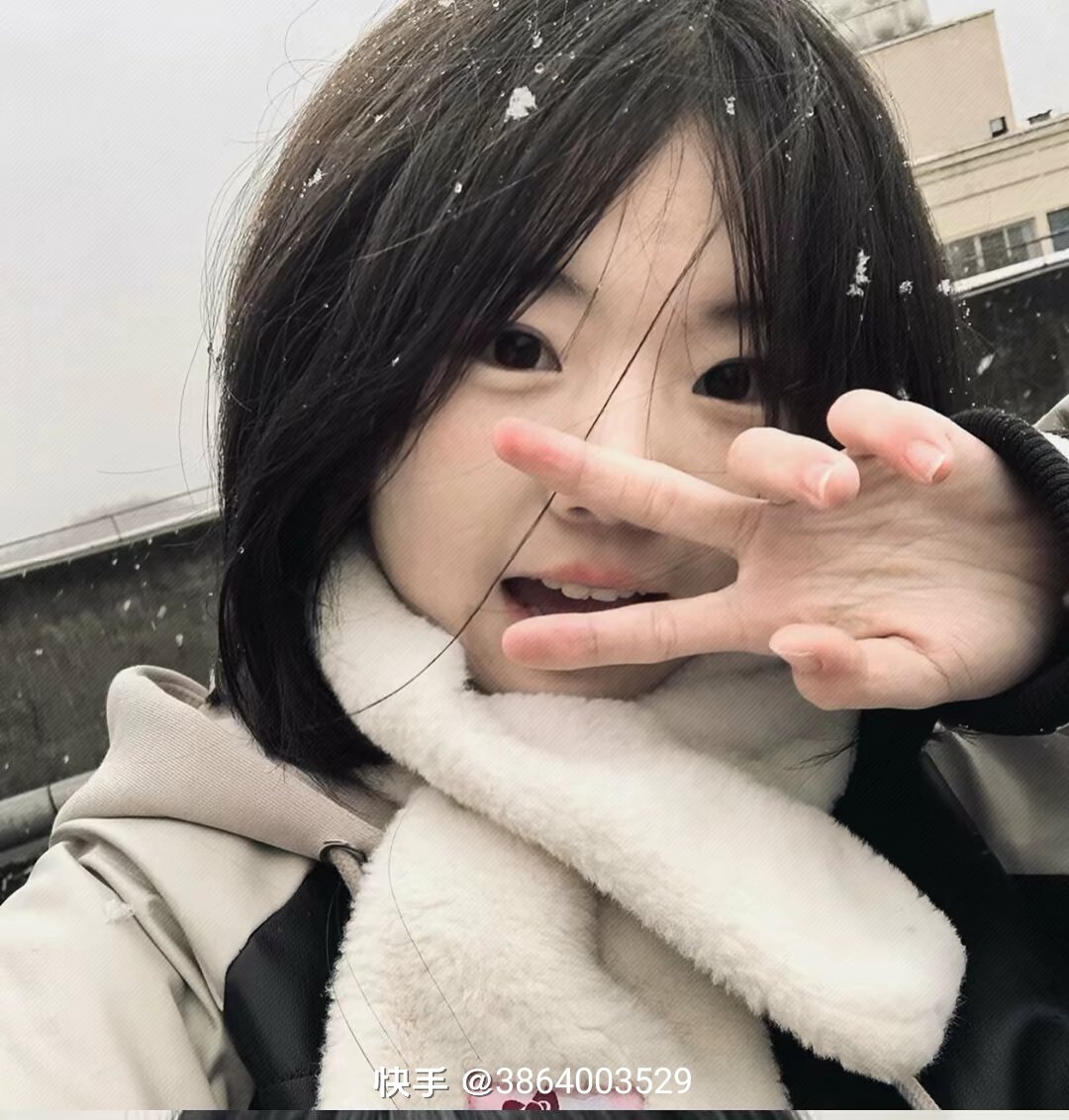 美女照片相册壁纸_美女照片游泳写真素材
