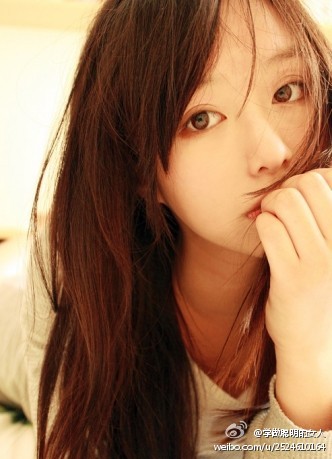 美女壁纸全屏_美女照片游泳壁纸