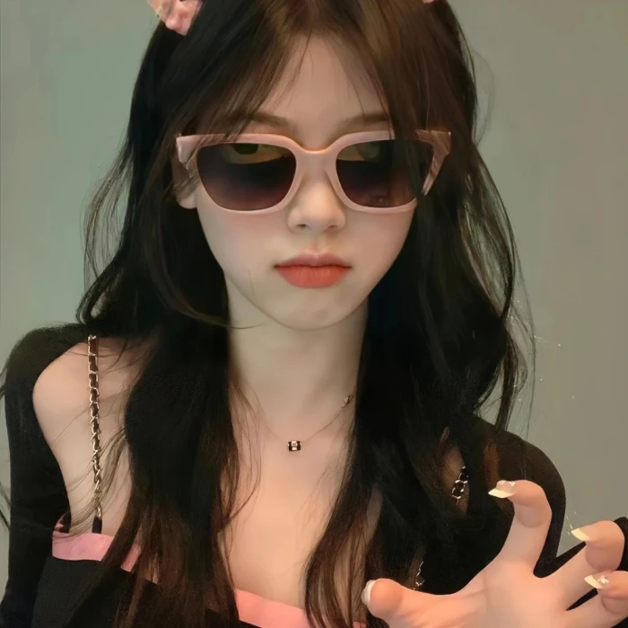 美女头像真人侧脸_美女头像真人头像
