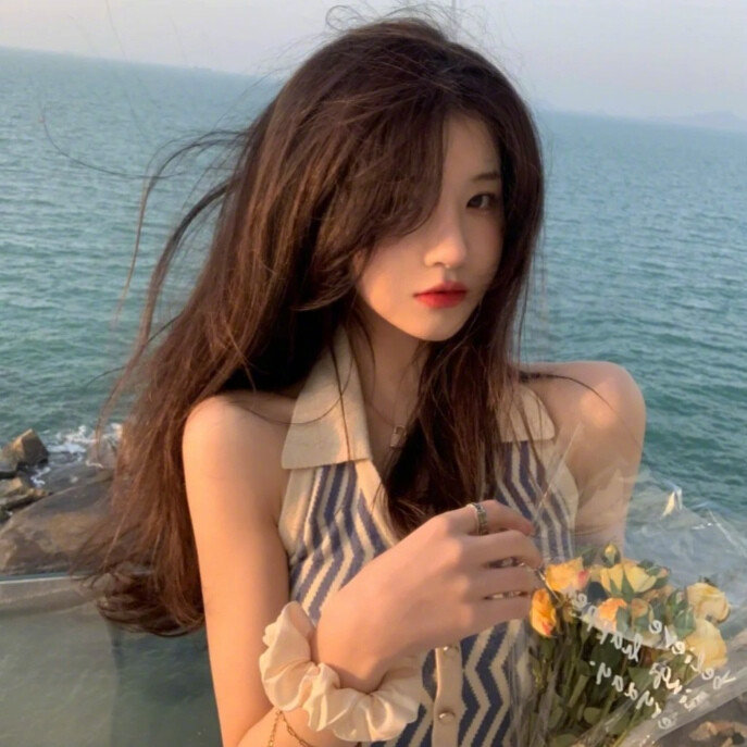 美女图片微信头像侧脸_美女图片微信头像