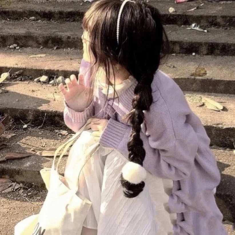 美女头像真人氛围感_美女照片游泳写真素材