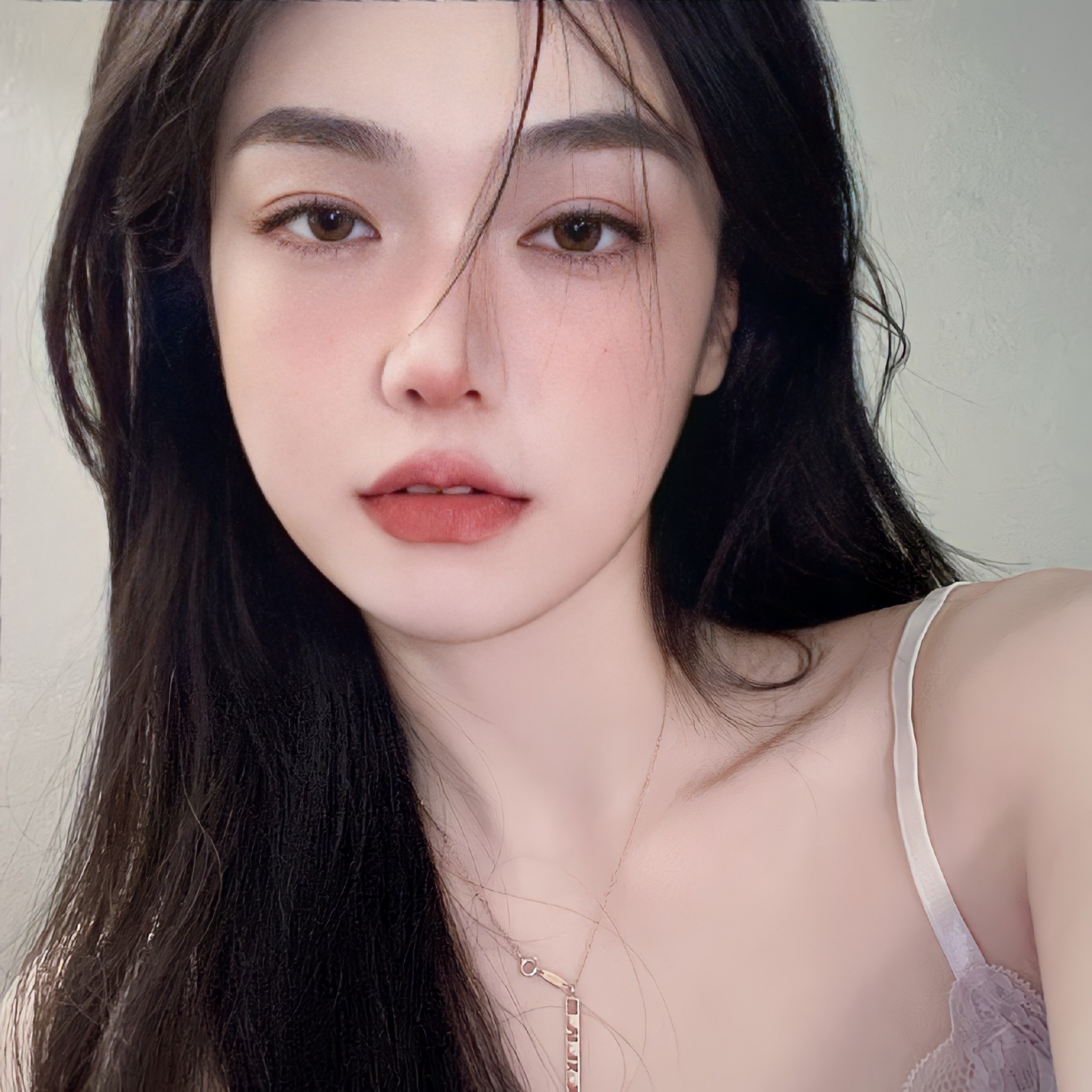 美女图片微信头像侧脸_美女图片微信头像背影唯美