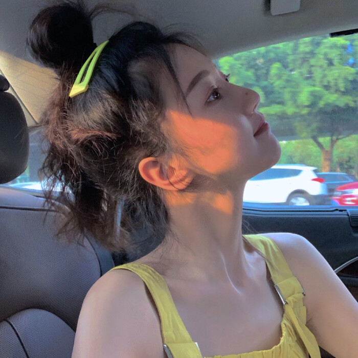 IRIS 1_美女壁纸全屏