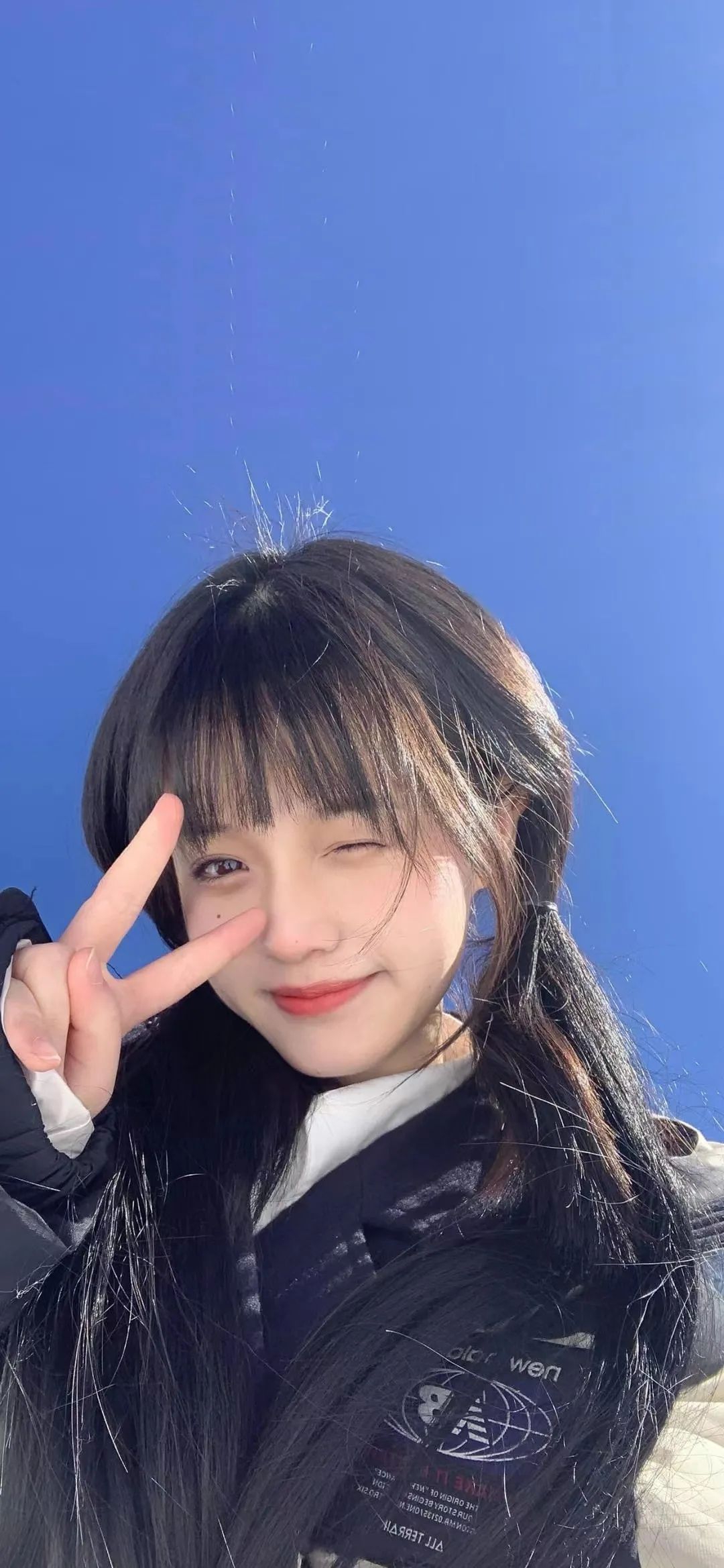 美女头像真人很吸引人_美女照片手机挡脸头像