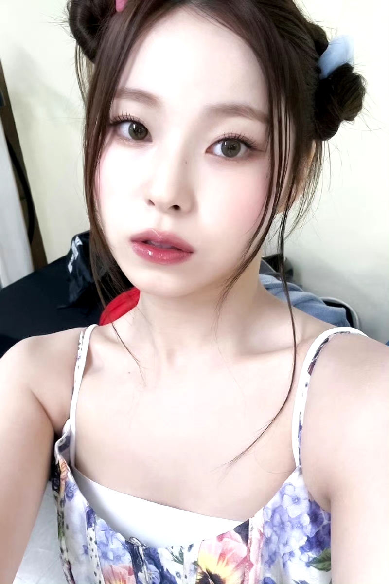 美女图片微信头像真人_美女壁纸1080x1920电脑