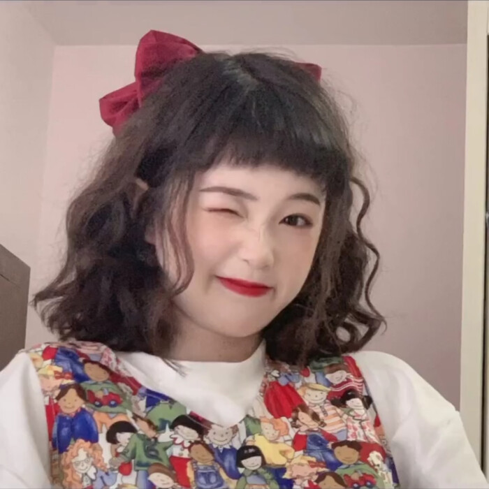 美女头像真人氛围感_美女壁纸桌面免费