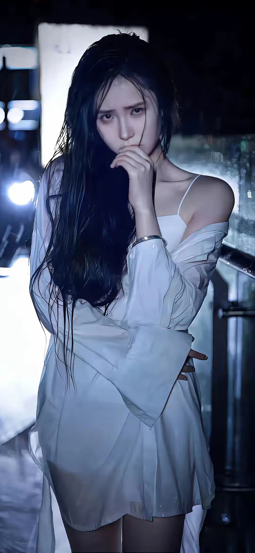 美女自拍背影微信头像_美女壁纸手机壁纸