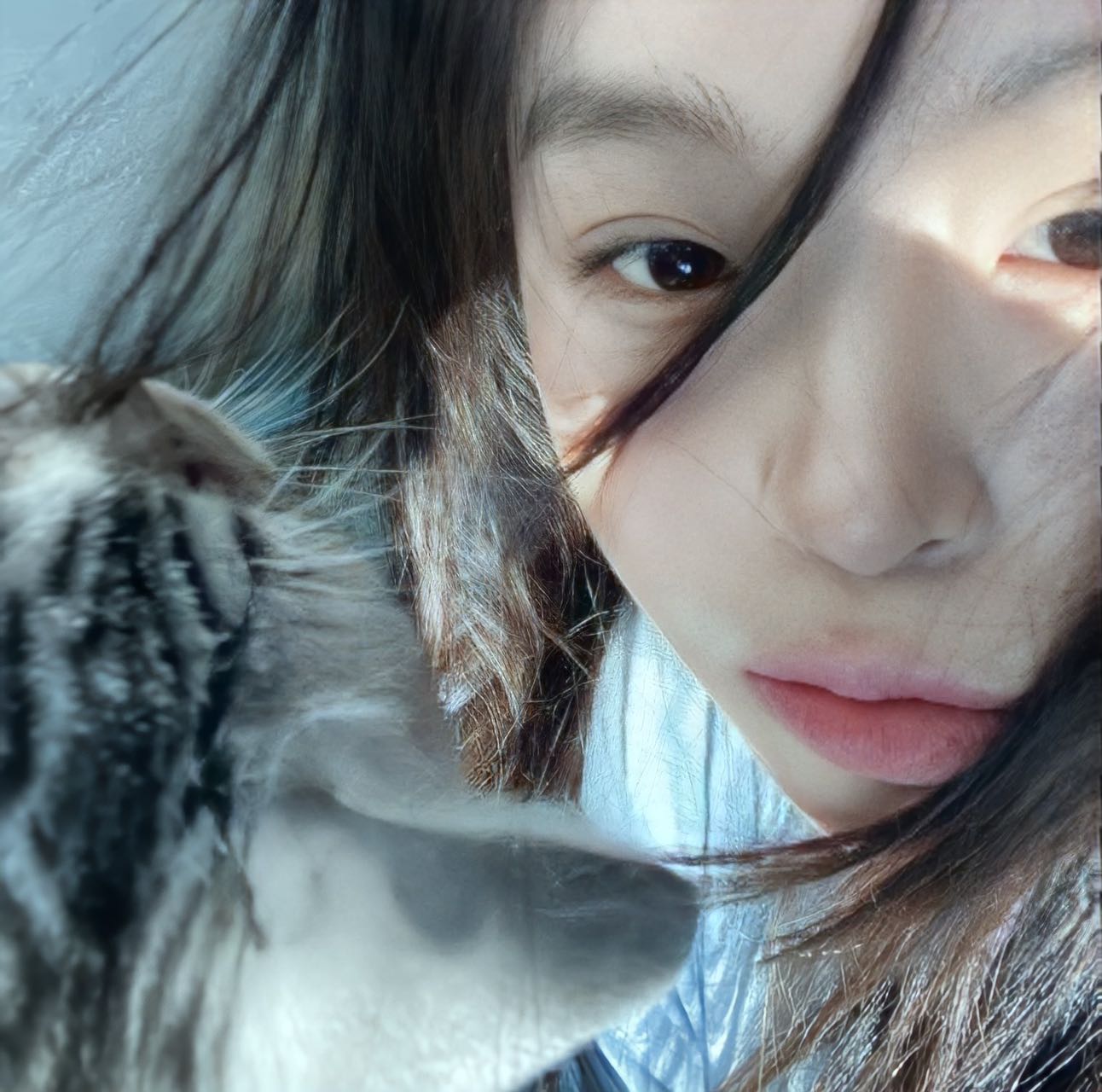 美女头像真人背影_美女壁纸手机壁纸