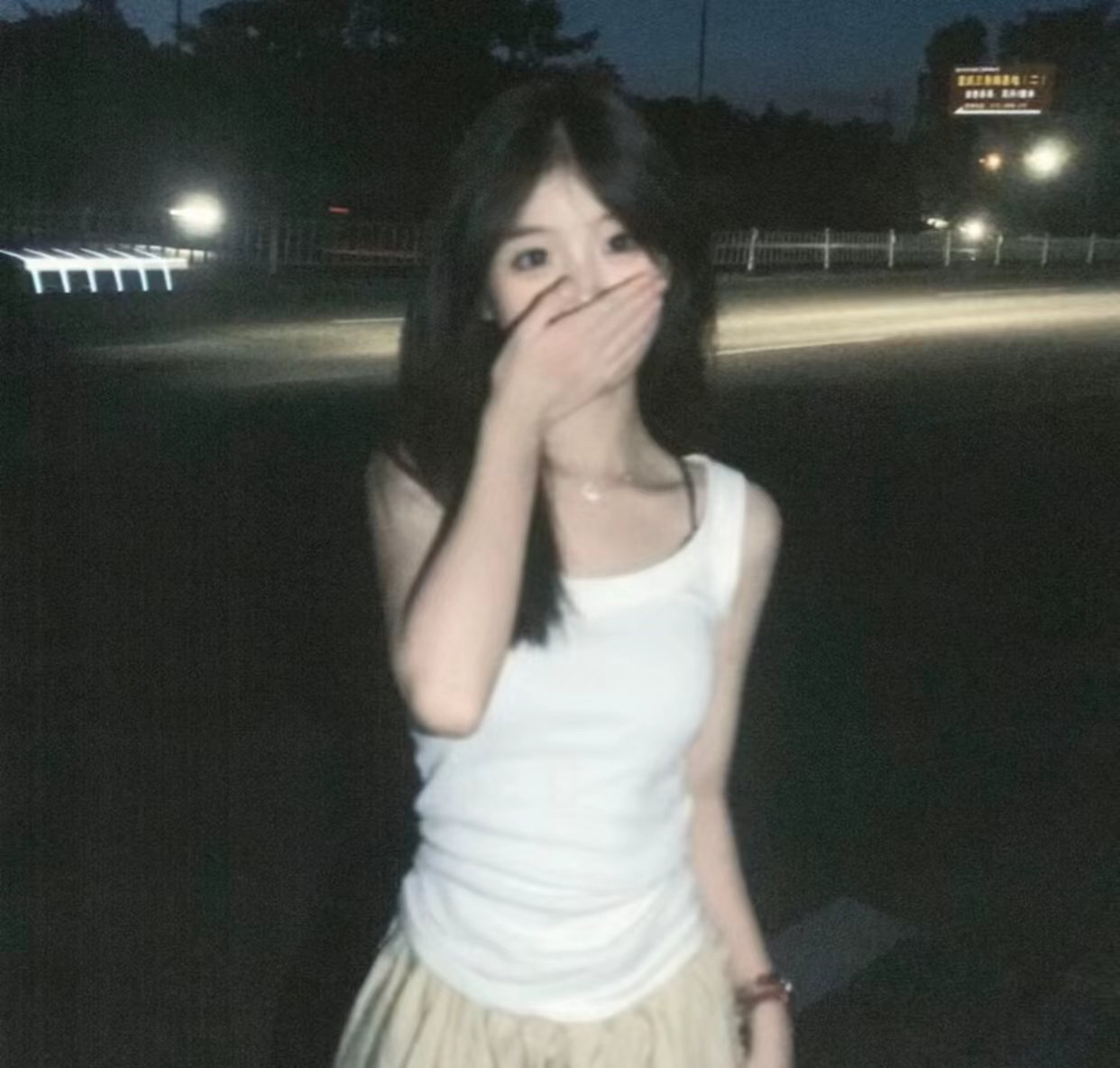 美女头像真人头像_美女照片。