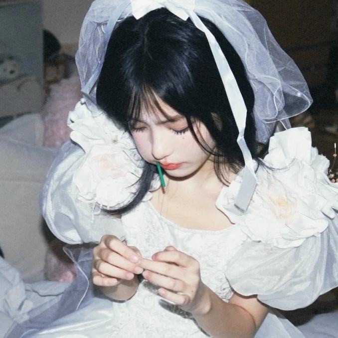 女学生的挑逗最终让助教射在嘴里。_美女自拍旅游头像