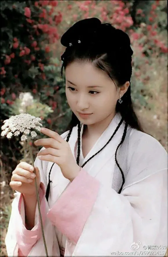 美女照片相册壁纸_美女头像真人可爱