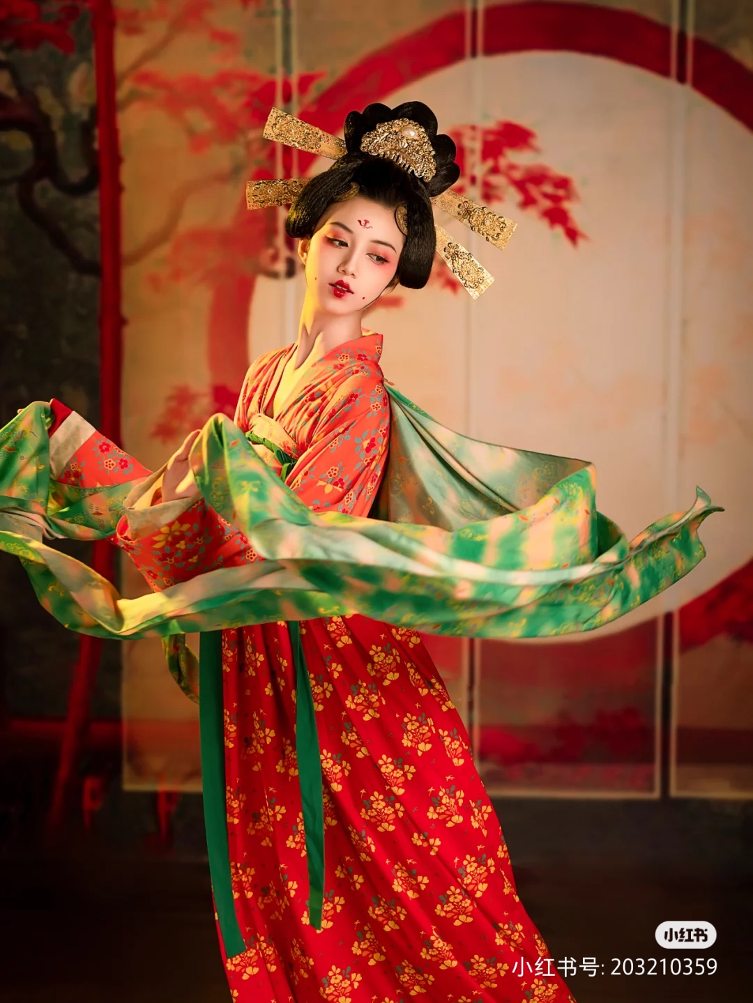 美女图片微信头像侧面_美女头像真人很吸引人
