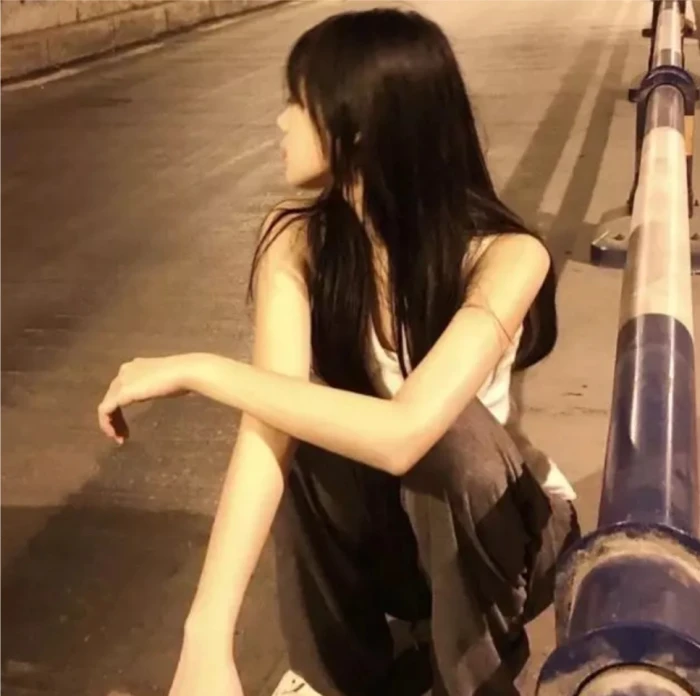 内裤超人幸福节大冒险_美女图片微信头像背影