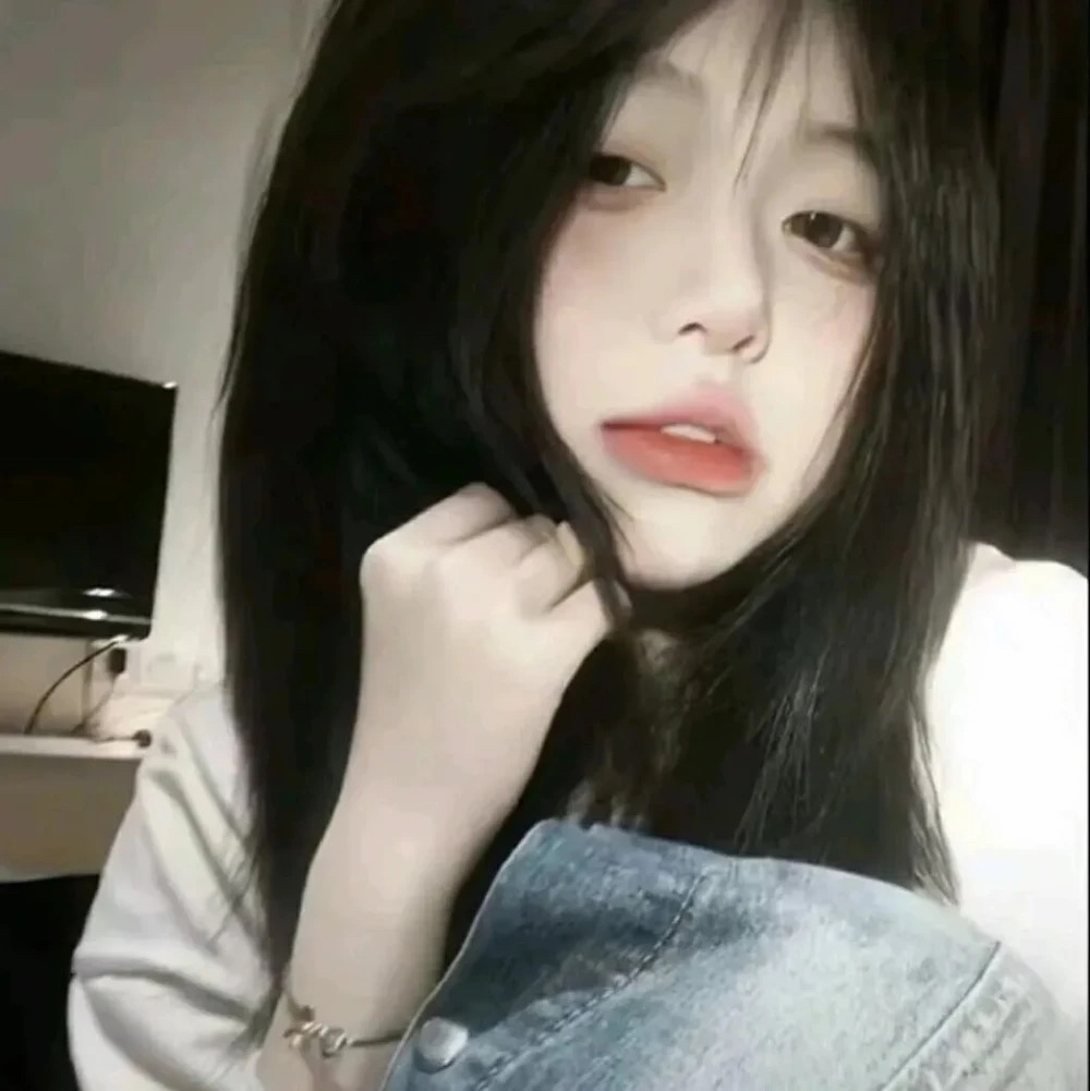 美女照片背影侧面唯美_美女照片真实