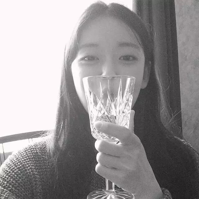 美女照片背影侧面_美女热舞