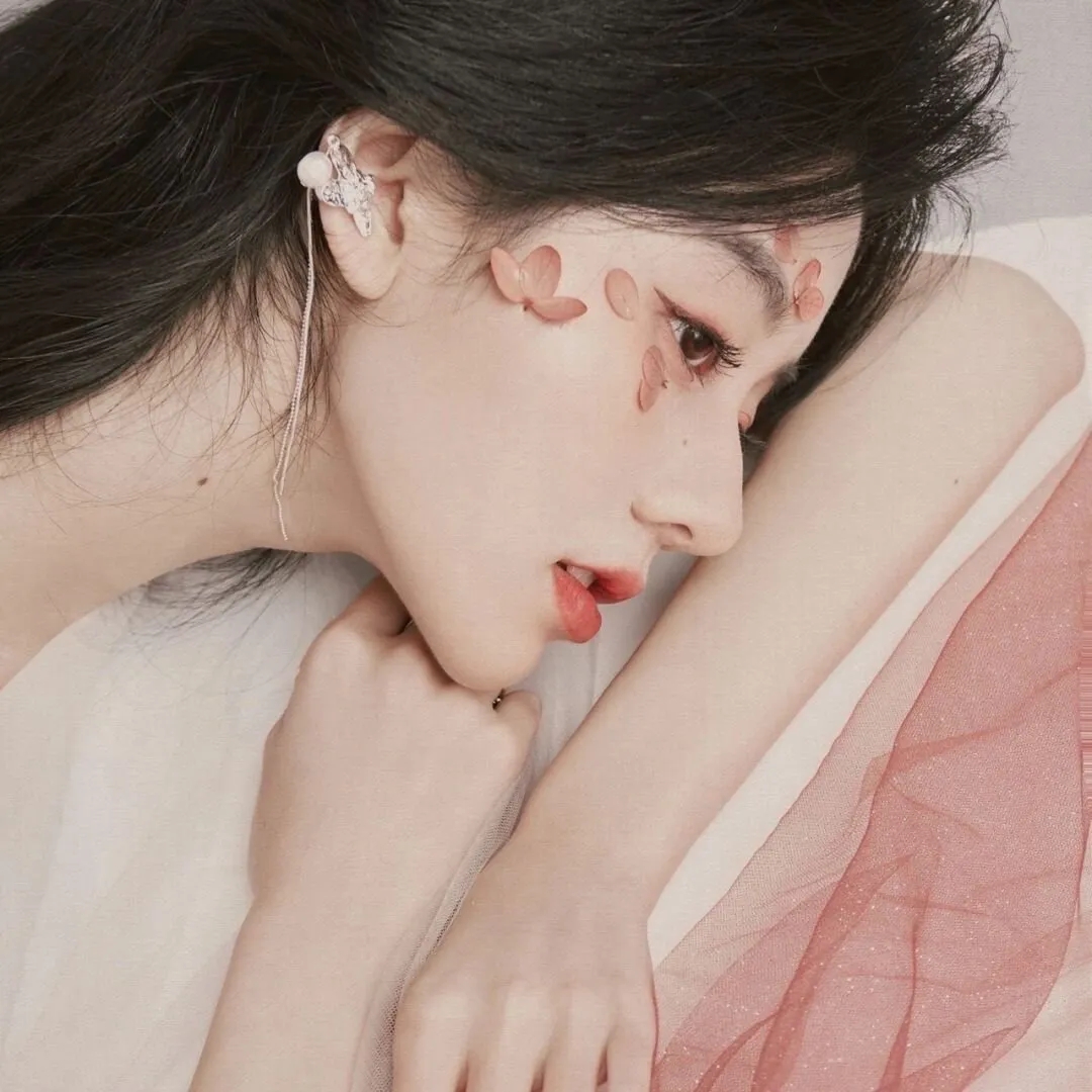美女热舞_美女头像一个人