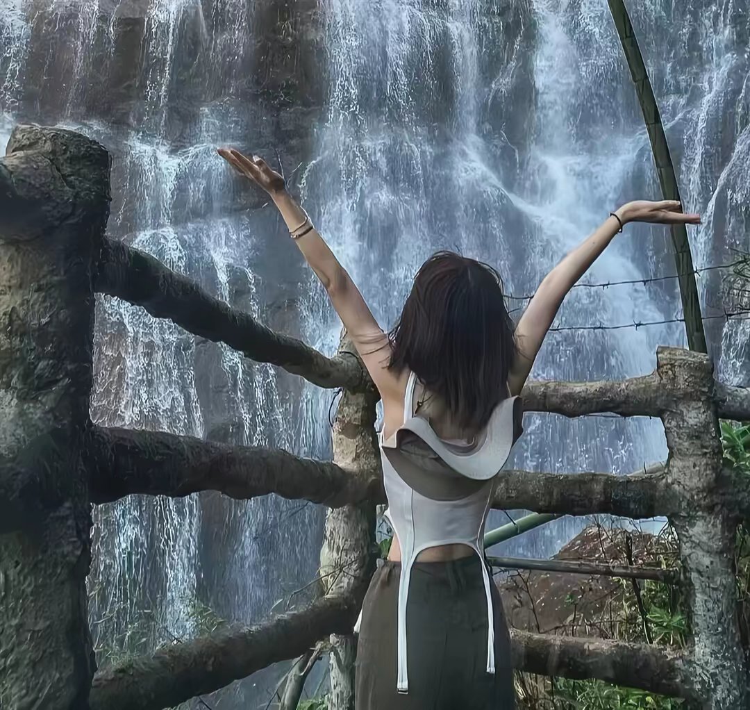 美女热舞_美女头像jpg格式