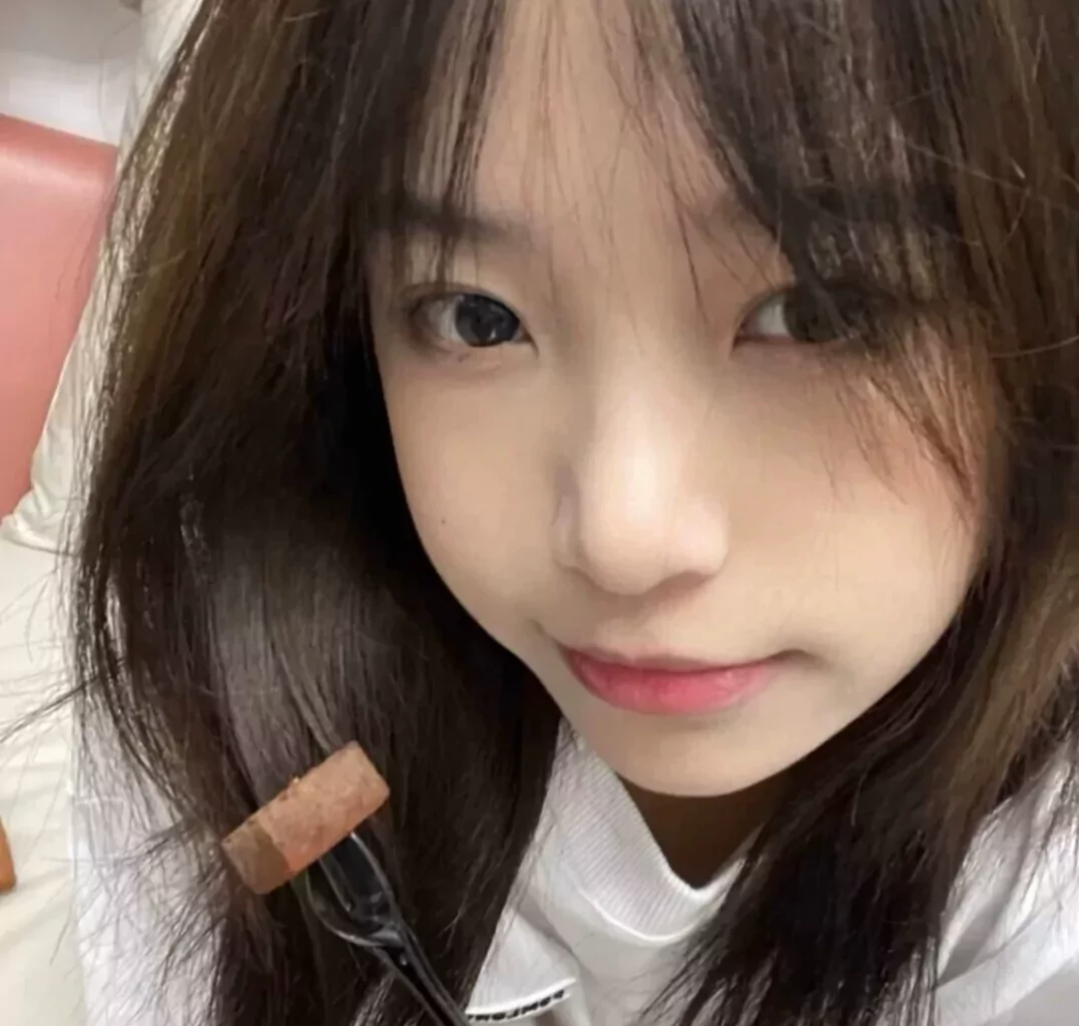 美女照片头像真人图片_美女照片头发