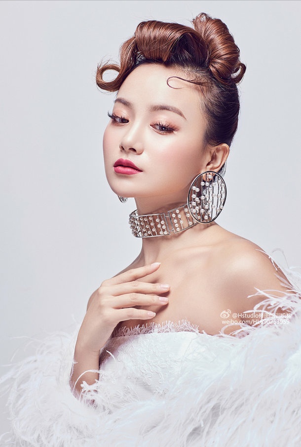 美女图片微信头像侧脸_美女头像壁纸