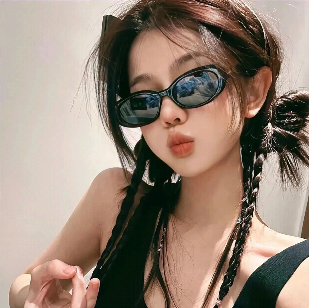 无颜之月樱花动漫后入女友_美女高雅造型